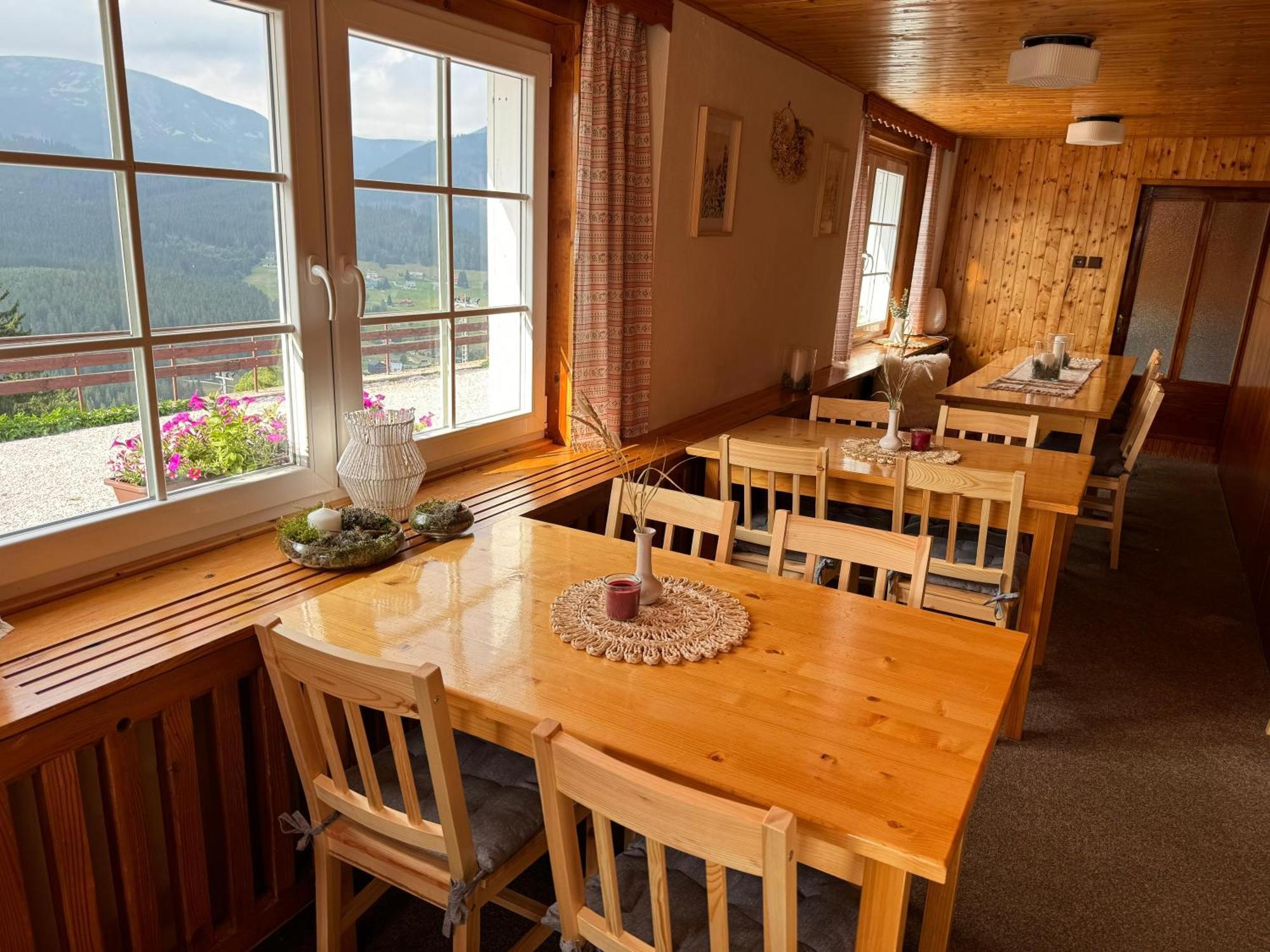 Bila Labut Horsky Hotylek Hotel Pec pod Snezkou Exterior photo