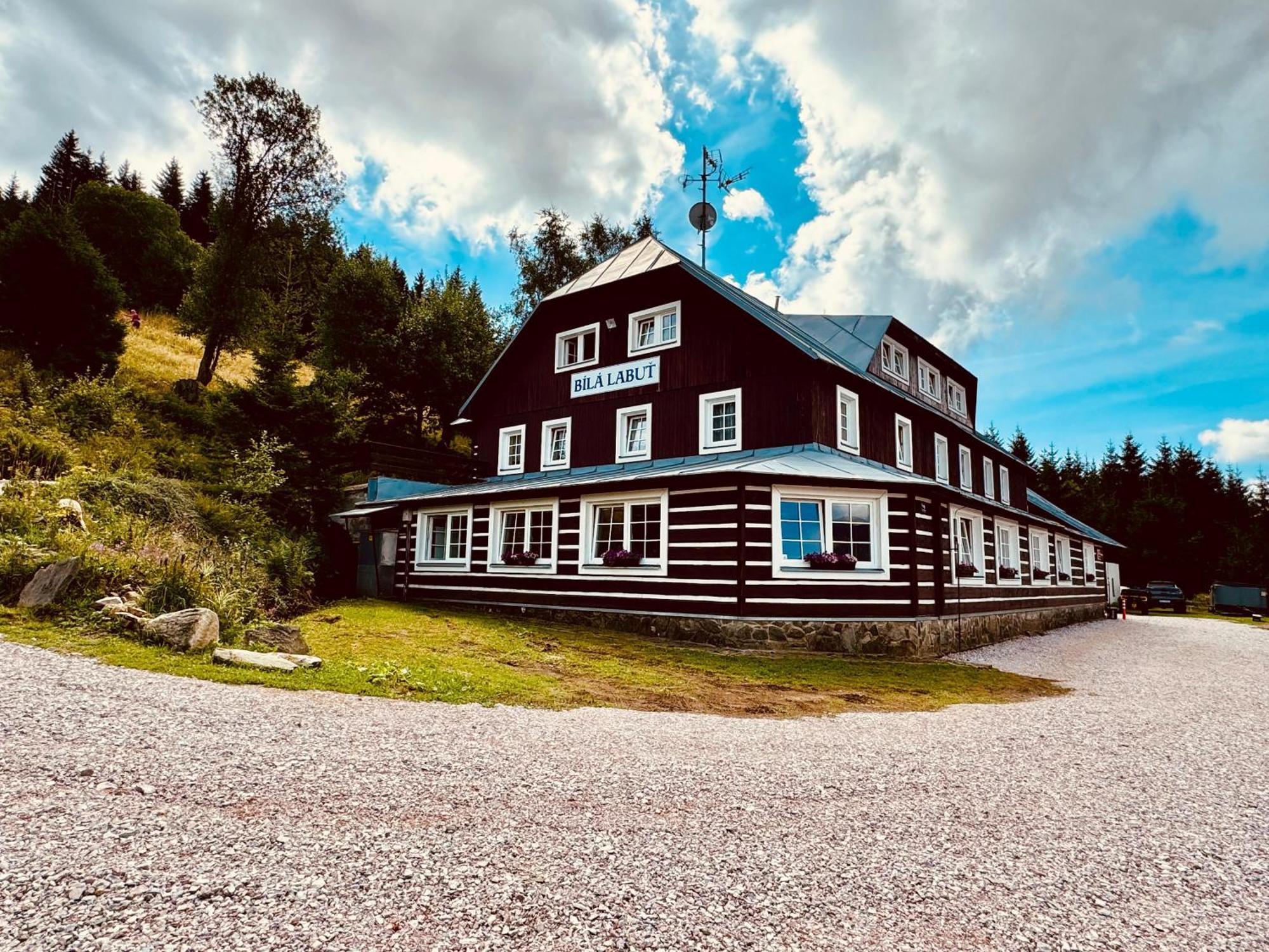 Bila Labut Horsky Hotylek Hotel Pec pod Snezkou Exterior photo