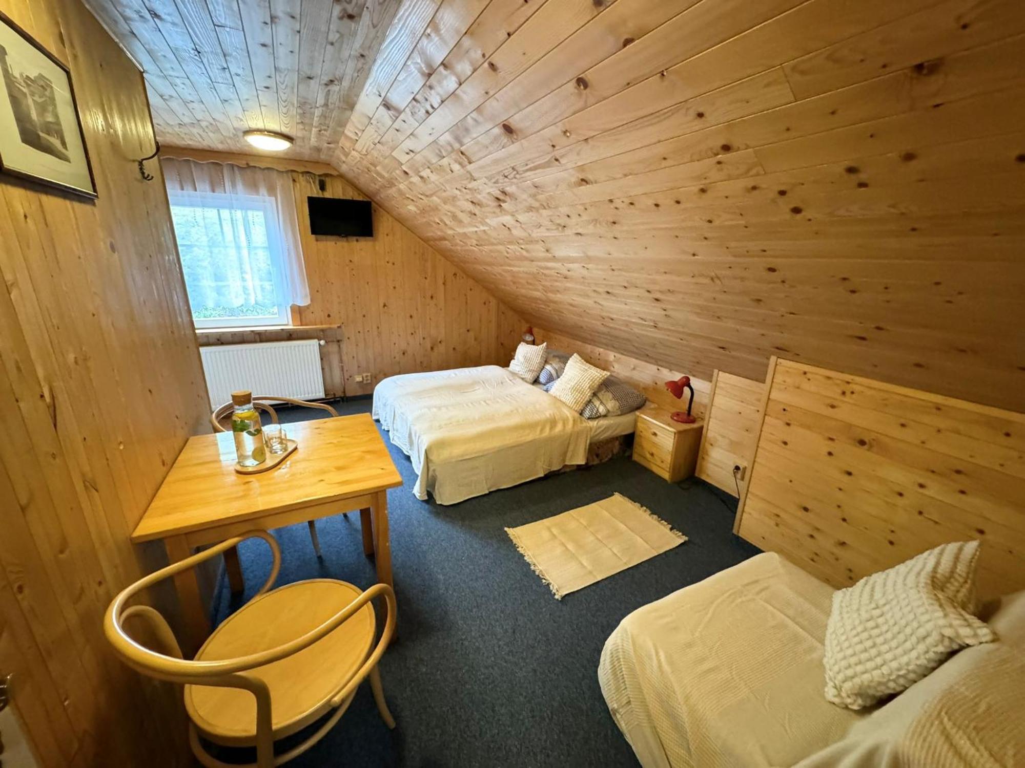 Bila Labut Horsky Hotylek Hotel Pec pod Snezkou Room photo