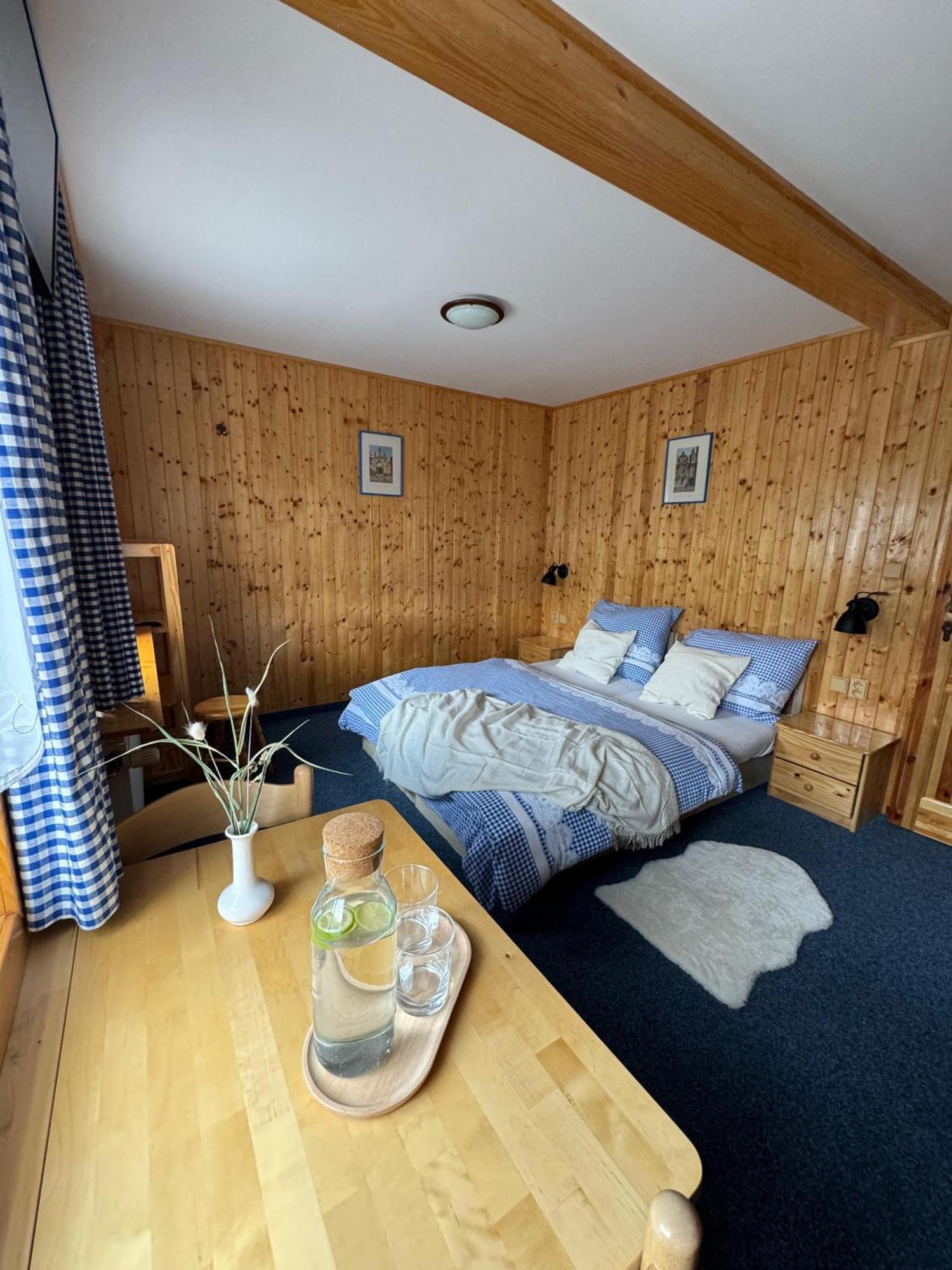 Bila Labut Horsky Hotylek Hotel Pec pod Snezkou Room photo