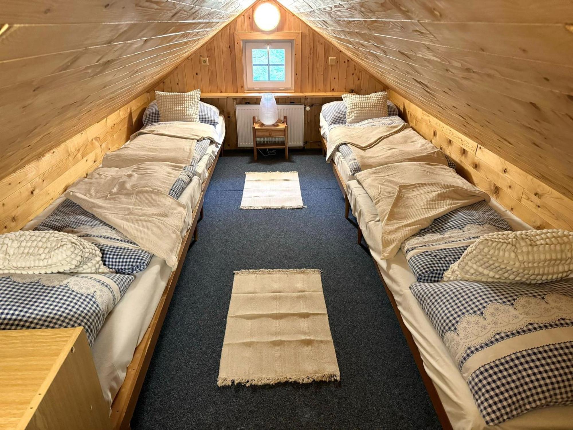 Bila Labut Horsky Hotylek Hotel Pec pod Snezkou Room photo