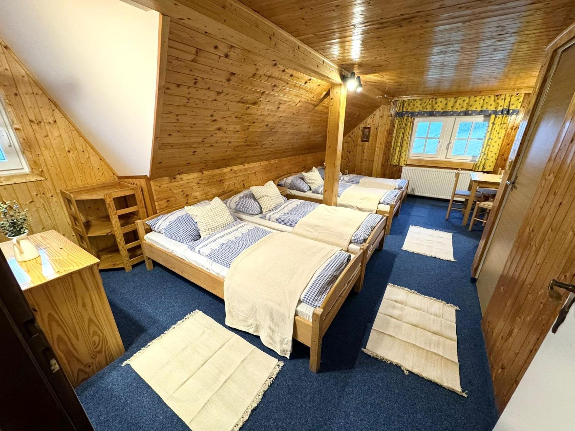 Bila Labut Horsky Hotylek Hotel Pec pod Snezkou Room photo
